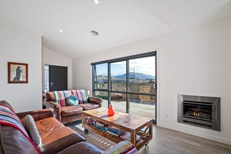 Photo of property in 3 Bargour Street, Wanaka, 9305