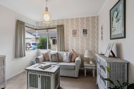 Photo of property in 30 Popata Close, Papamoa Beach, Papamoa, 3118