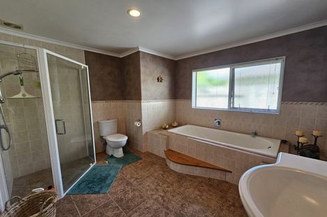 Photo of property in 15 Oreti Crescent, Papamoa Beach, Papamoa, 3118