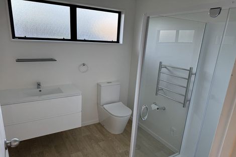 Photo of property in 24 Tindalls Bay Road, Tindalls Beach, Whangaparaoa, 0930