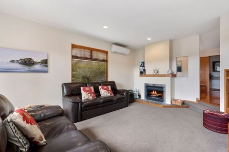 Photo of property in 18 Beulah Avenue, Rothesay Bay, Auckland, 0630