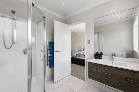 Photo of property in 14 Malbec Place, Huapai, Kumeu, 0810