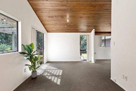 Photo of property in 12b Relko Crescent, Torbay, Auckland, 0630