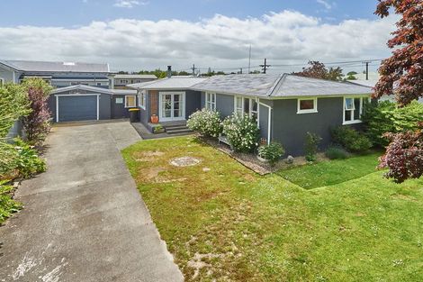 Photo of property in 1 Blenheim Place, Feilding, 4702
