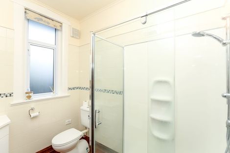 Photo of property in 5 Huatoki Street, Vogeltown, New Plymouth, 4310