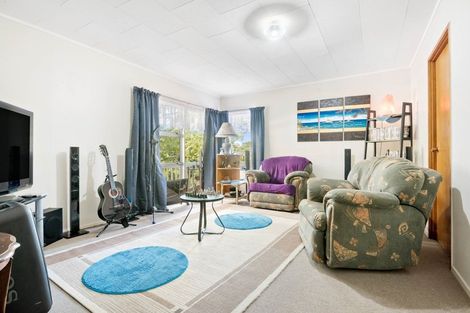 Photo of property in 14 Erica Road, Sunnynook, Auckland, 0620