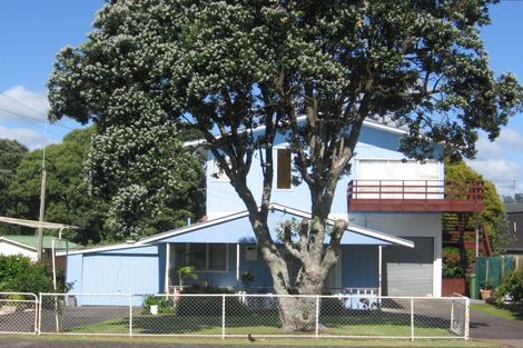 Photo of property in 90 Dillon Street, Waihi Beach, 3611