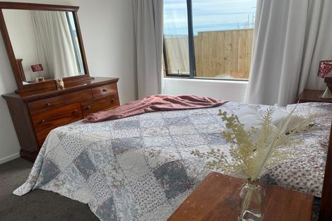 Photo of property in 2 Yulia Road, Flat Bush, Auckland, 2016