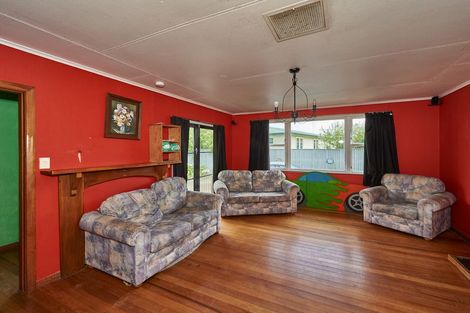 Photo of property in 1 Blenheim Place, Feilding, 4702