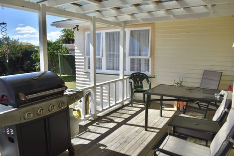 Photo of property in 5 Ross Street, Levin, 5510