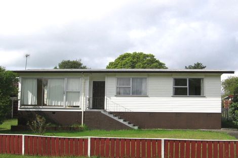 Photo of property in 34 Chilcott Road, Henderson, Auckland, 0612