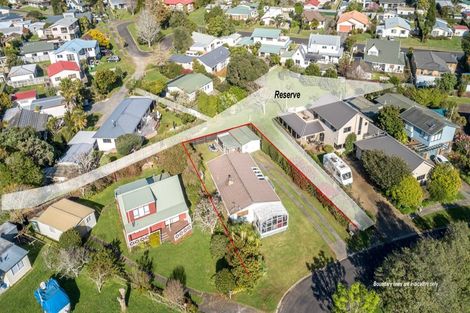 Photo of property in 13 Chestnut Grove, Tairua, 3508