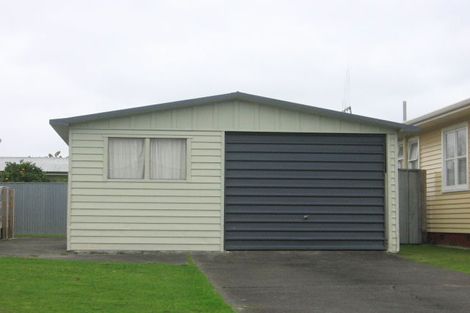 Photo of property in 1 Sinclair Avenue, Highbury, Palmerston North, 4412