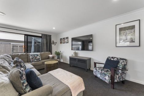 Photo of property in 12 Peckham Lane, Ashhurst, 4810