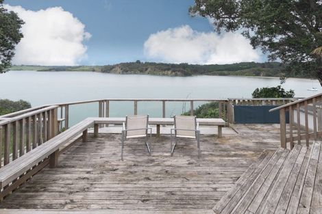 Photo of property in 7 Ferry Road, Wade Heads, Whangaparaoa, 0932