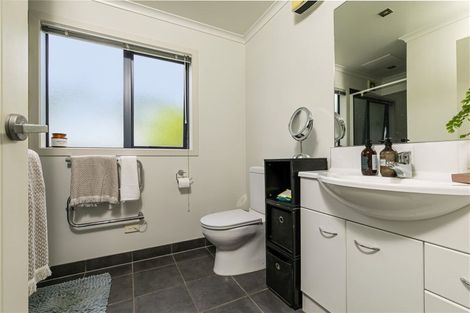 Photo of property in 2/199 Onewa Road, Birkenhead, Auckland, 0626