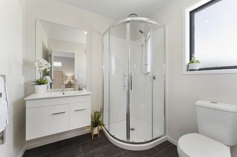 Photo of property in 2 Travertine Street, Cromwell, 9310