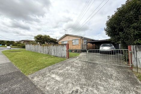 Photo of property in 1/62 Vera Road, Te Atatu South, Auckland, 0610