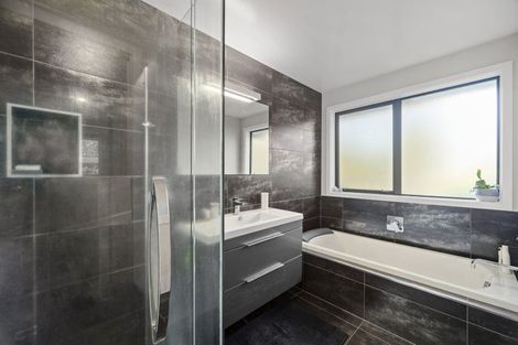 Photo of property in 14 Hamon Place, Pukehangi, Rotorua, 3015