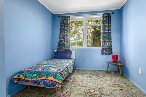 Photo of property in 23 Cornwall Crescent, Cannons Creek, Porirua, 5024