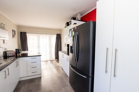 Photo of property in 104 Pipiroa Road, Ngatea, 3503