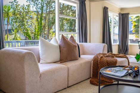 Photo of property in 24 Mackenzie Street, Te Atatu South, Auckland, 0610
