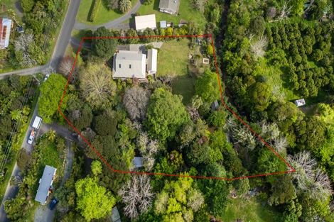 Photo of property in 195 Driving Creek Road, Coromandel, 3506