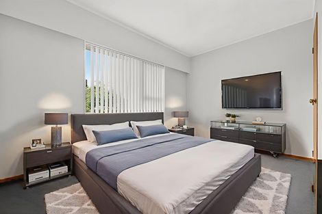 Photo of property in 41 Edgewater Parade, Waiuku, 2123