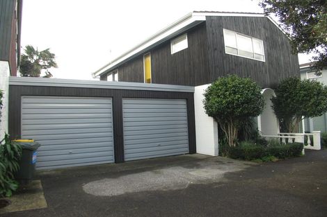 Photo of property in 2/10 Pierce Road, Milford, Auckland, 0620