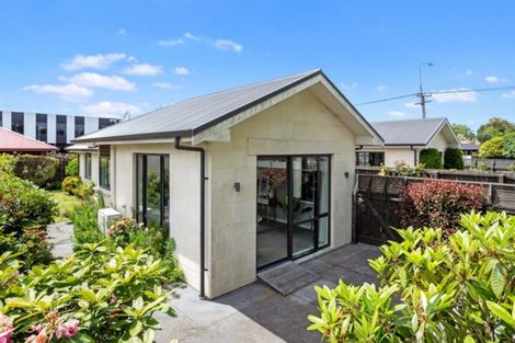 Photo of property in 2b Bevin Place, Bryndwr, Christchurch, 8053