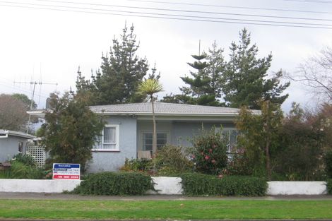 Photo of property in 37 Mckenzie Street, Levin, 5510