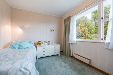 Photo of property in 18 Magnolia Grove, Maungaraki, Lower Hutt, 5010