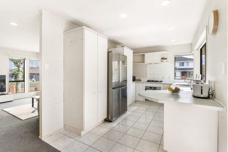 Photo of property in 1/62 Alicia Road, Somerville, Auckland, 2014