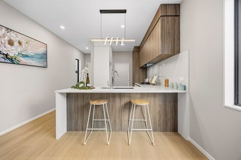 Photo of property in 60c Hutchinsons Road, Bucklands Beach, Auckland, 2014