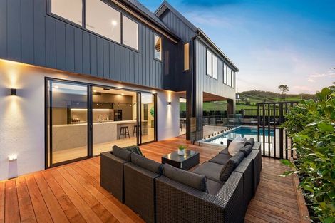 Photo of property in 5 Kotuitui Drive, Wainui, 0992