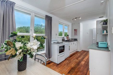 Photo of property in 15 Morgan Street, Johnsonville, Wellington, 6037