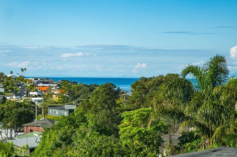 Photo of property in 1d Clematis Avenue, Murrays Bay, Auckland, 0630