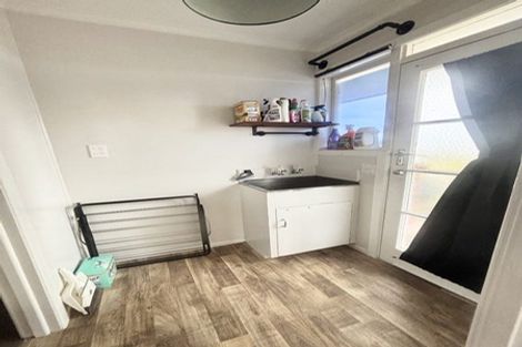 Photo of property in 2/5 Amandale Avenue, Mount Albert, Auckland, 1025