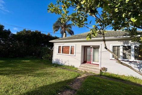 Photo of property in 48 Astley Avenue, New Lynn, Auckland, 0600