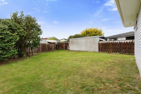 Photo of property in 18 Omaha Grove, Totara Park, Upper Hutt, 5018