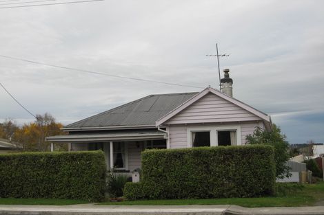 Photo of property in 4 Ryrie Street, Balclutha, 9230