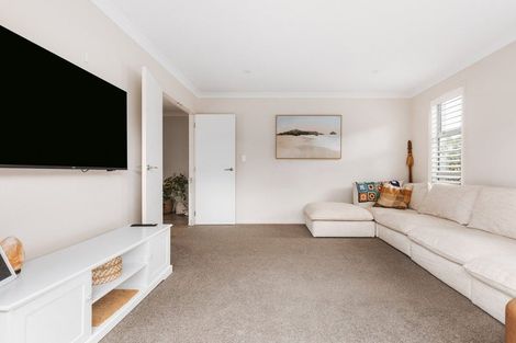 Photo of property in 6 Lakeside Terrace, Omokoroa, 3114