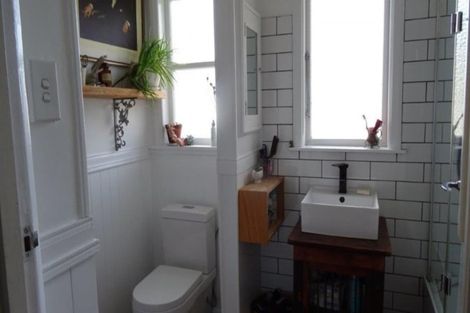 Photo of property in 2 Leicester Street, Picton, 7220