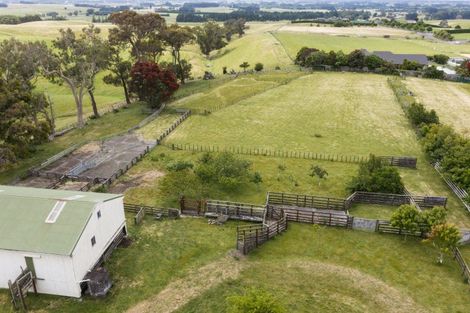 Photo of property in 852 Penny Road, Sanson, Palmerston North, 4479