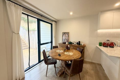 Photo of property in 6/11 Rengarenga Rise, Fairview Heights, Auckland, 0632