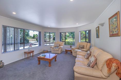 Photo of property in 223 Heatherlea East Road, Levin, 5571