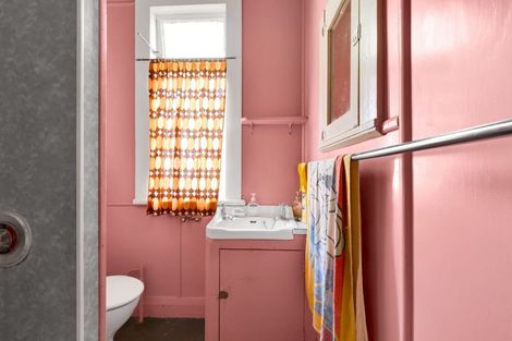 Photo of property in 43 Miro Street, Inglewood, 4330