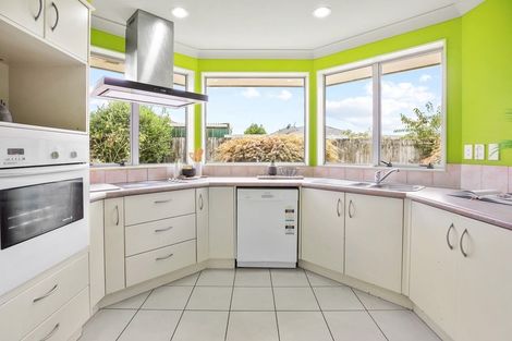 Photo of property in 6 Spinnaker Drive, Flagstaff, Hamilton, 3210