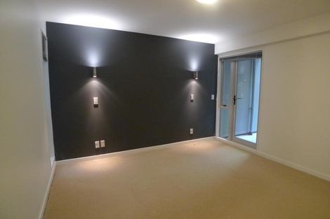 Photo of property in Aqua, 9/74 Oriental Parade, Oriental Bay, Wellington, 6011