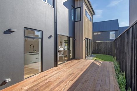 Photo of property in 21 Aikmans Road, Merivale, Christchurch, 8014